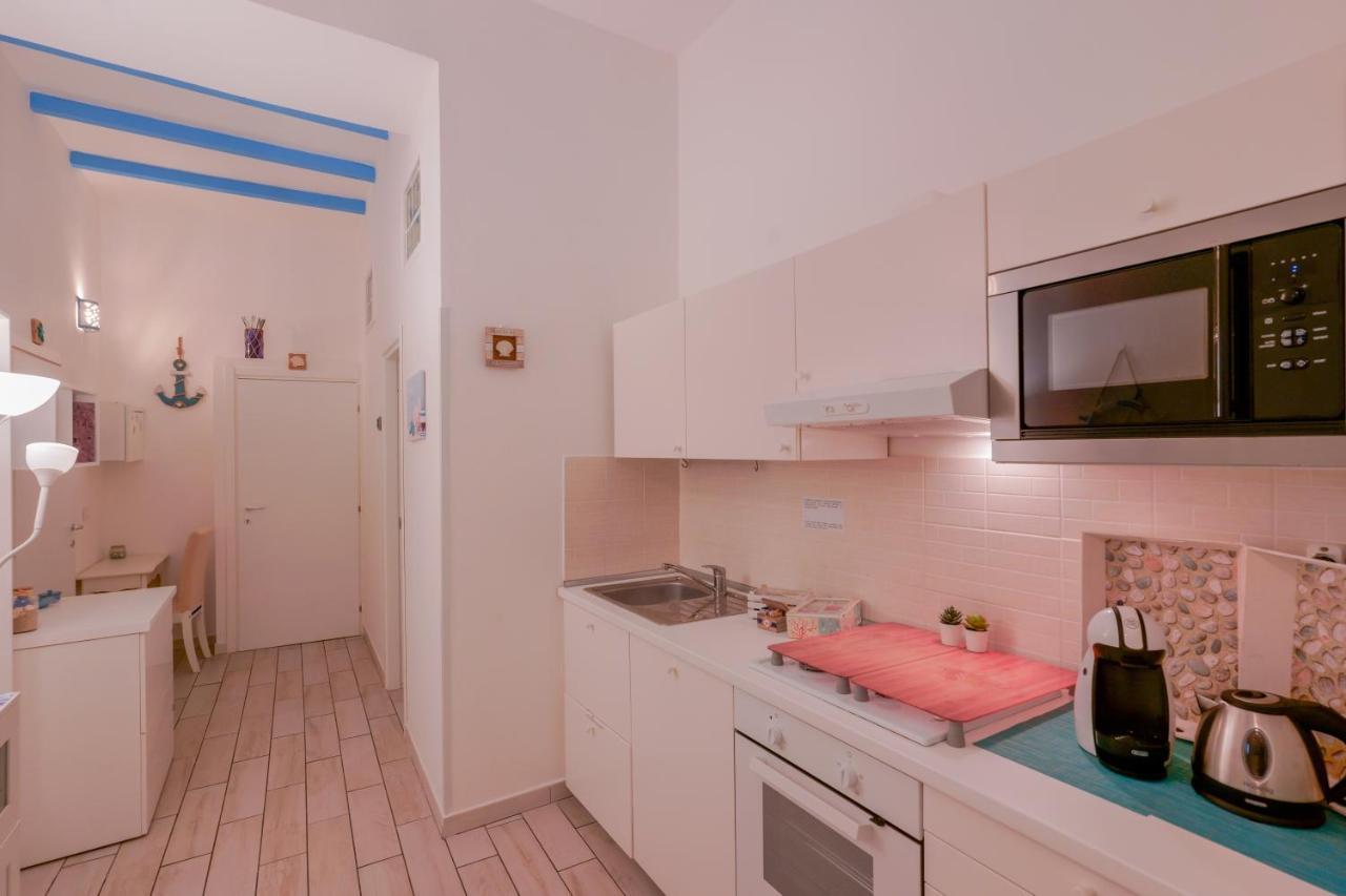 Approdo Rooms - Eja Sardinia 卡利亚里 外观 照片