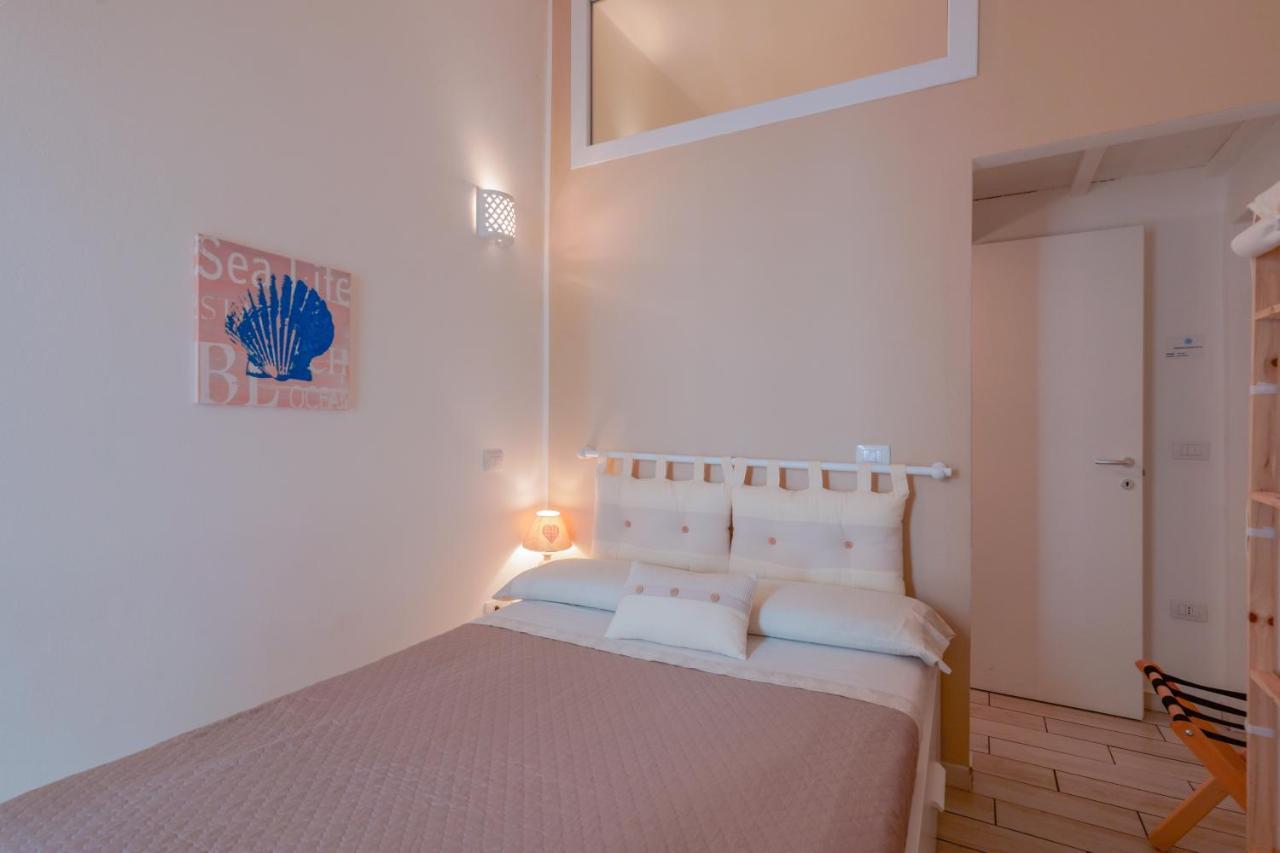 Approdo Rooms - Eja Sardinia 卡利亚里 外观 照片