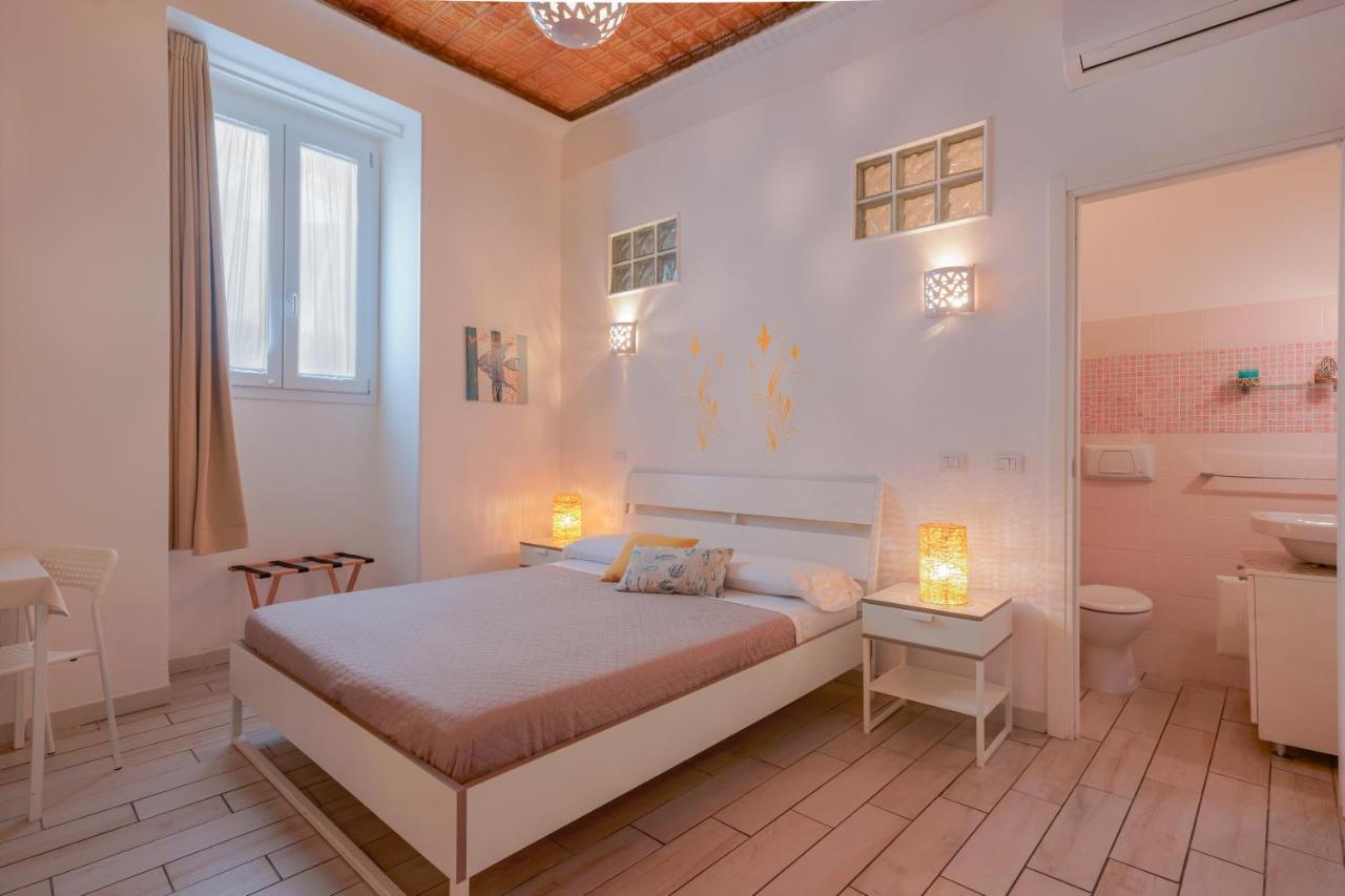 Approdo Rooms - Eja Sardinia 卡利亚里 外观 照片